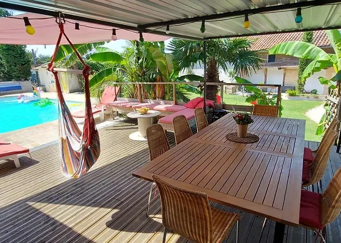 Villa Maison Avec Piscine Chauffée Et Pool House