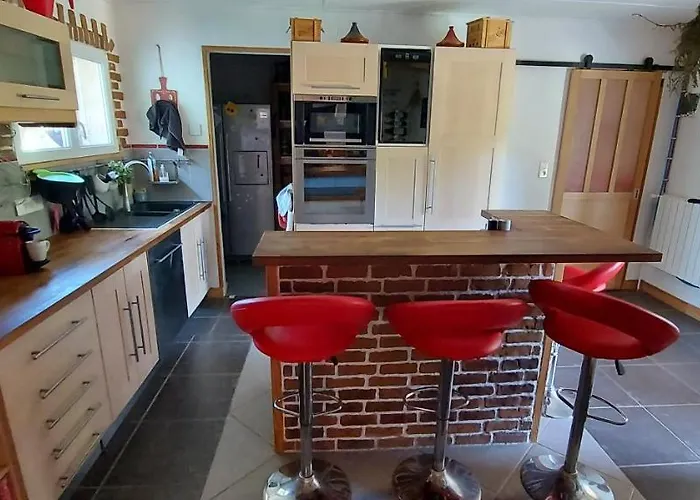 Maison Avec Piscine Chauffee Et Pool House *